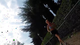 Jogger with bouncing tits !!